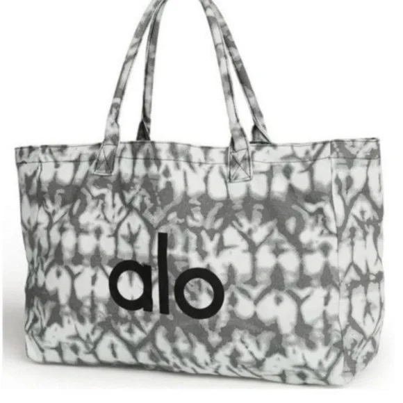 ALO Yoga Tote - Picture 2 of 5